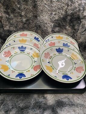 6 “Nicole” pattern Dinner Plates by Johnson Brothers